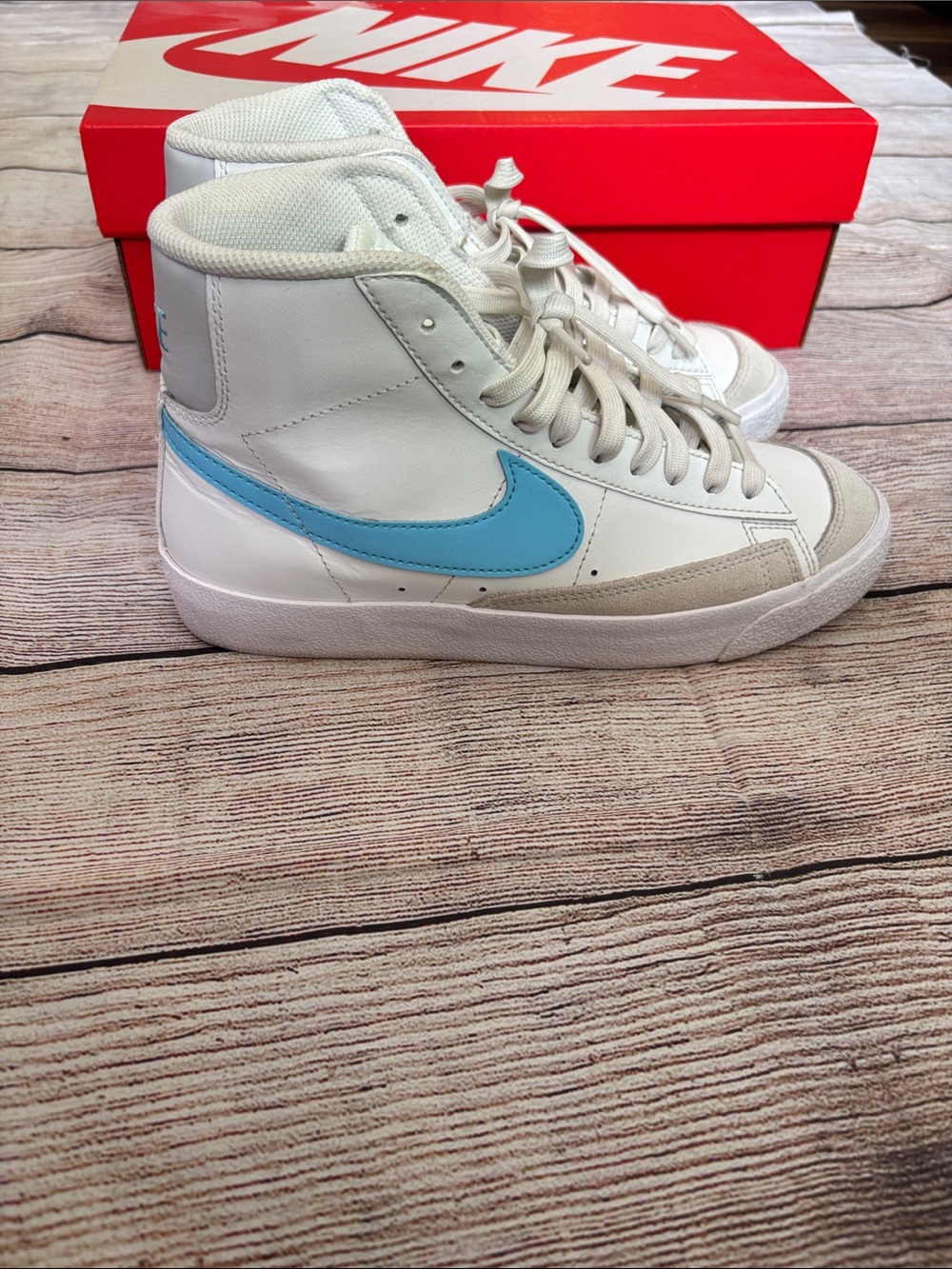 Nike Women's High-Top Sneakers White with Light Blue Swoosh